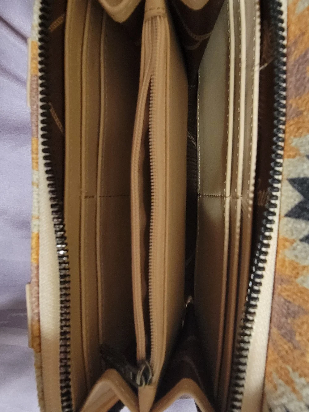 Wrangler Multicolor Chevron Pattern Zip Wallet